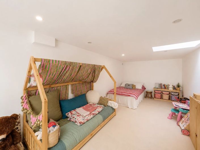 Image No.13-3 Bed Apartment for sale