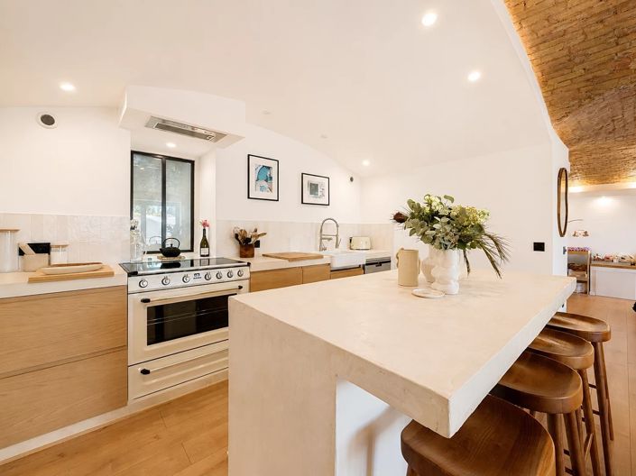 Image No.9-3 Bed Apartment for sale
