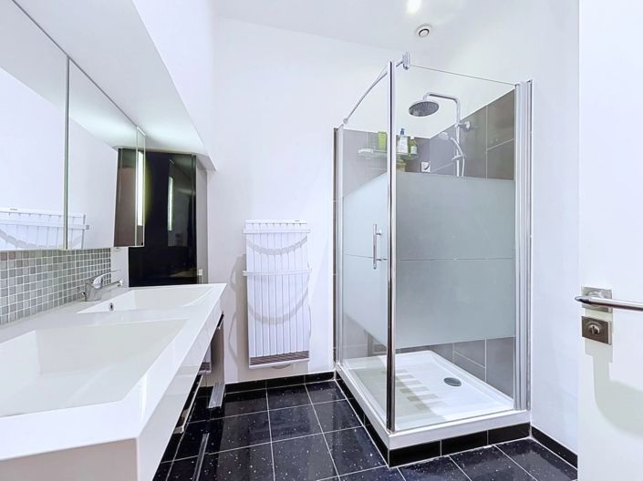 Image No.15-3 Bed Apartment for sale