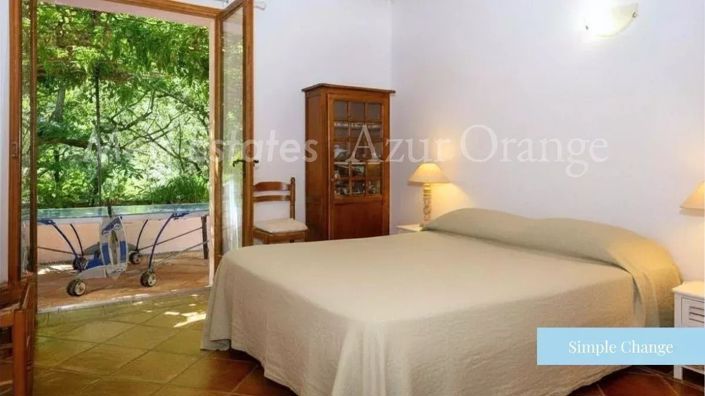 Image No.20-4 Bed House for sale