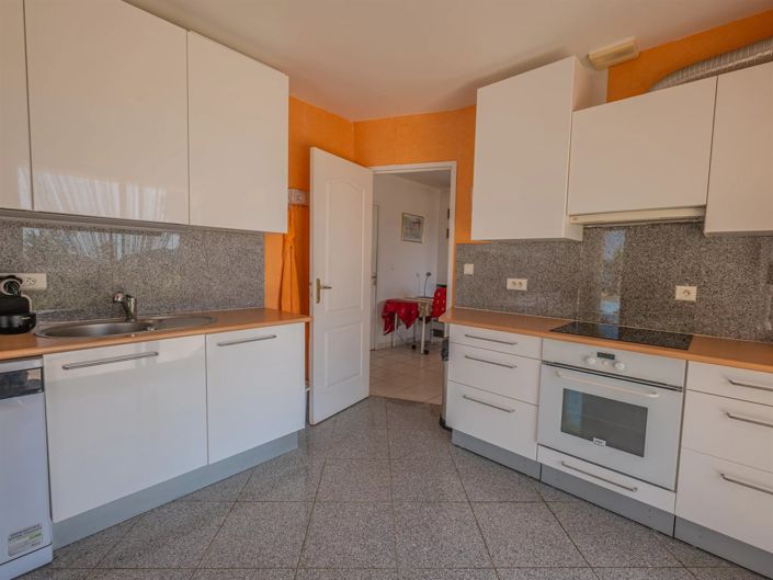 Image No.5-3 Bed House for sale