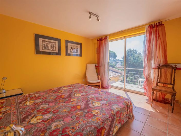 Image No.7-3 Bed House for sale