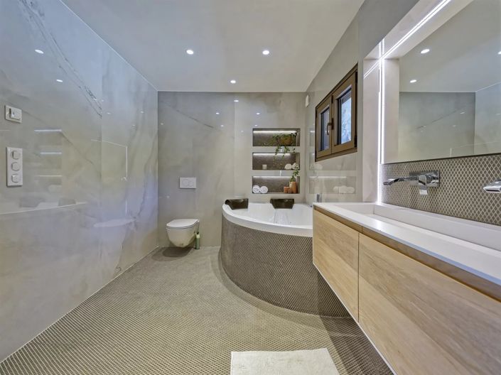 Image No.20-4 Bed House for sale
