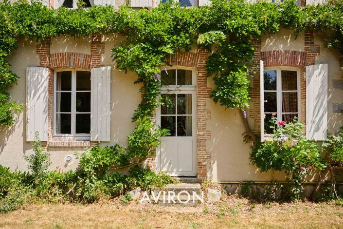 Image No.8-5 Bed House for sale