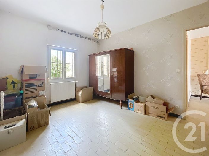 Image No.15-4 Bed House for sale
