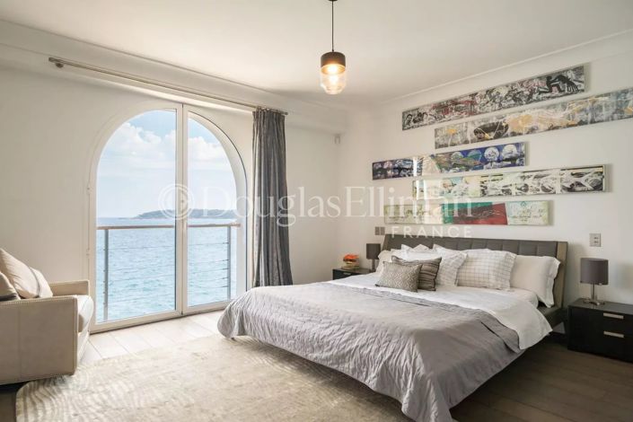 Image No.9-5 Bed House for sale
