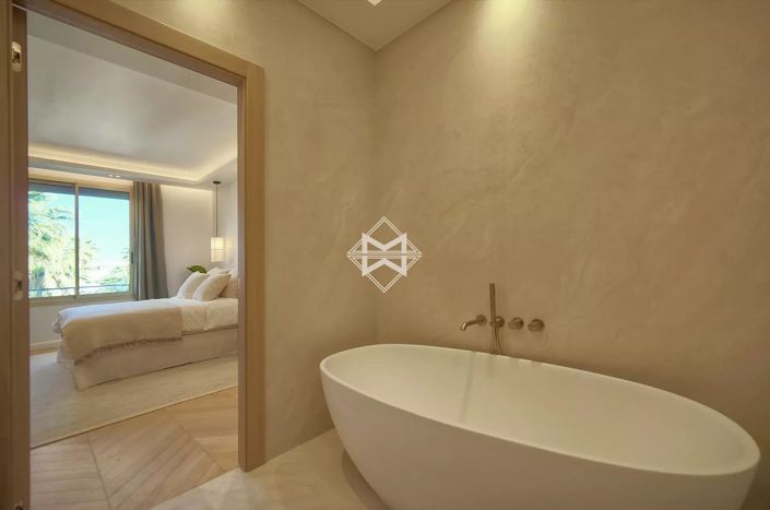 Image No.24-2 Bed Apartment for sale