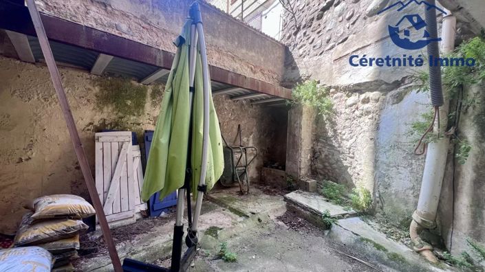 Image No.26-5 Bed House for sale
