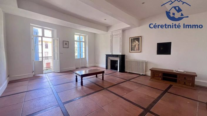 Image No.9-5 Bed House for sale
