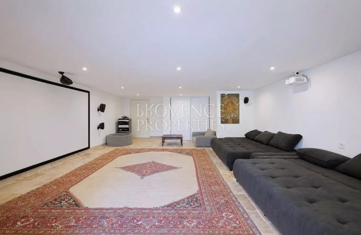 Image No.24-4 Bed House for sale