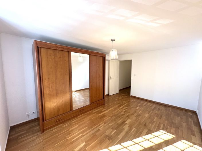 Image No.12-1 Bed Apartment for sale