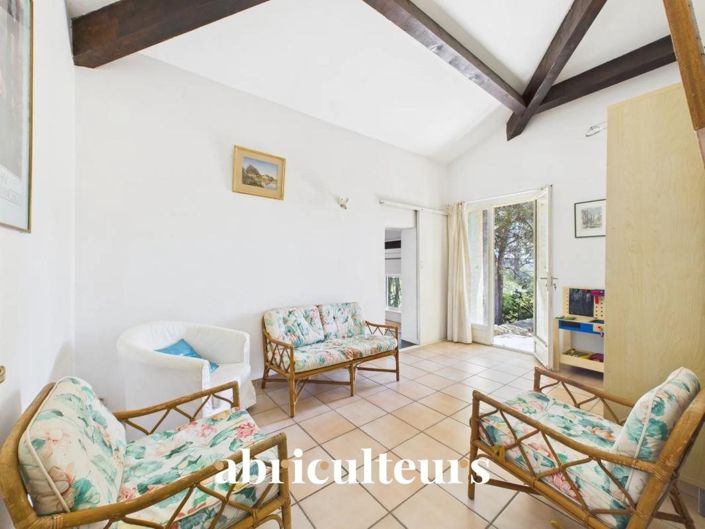 Image No.17-5 Bed House for sale