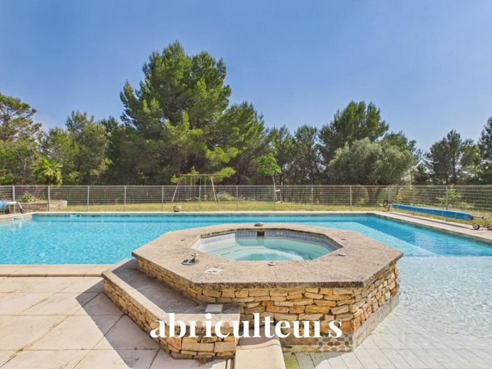 Image No.20-5 Bed House for sale