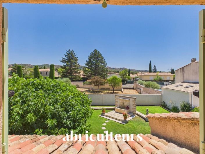 Image No.18-5 Bed House for sale
