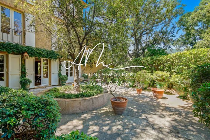 Image No.7-7 Bed House for sale