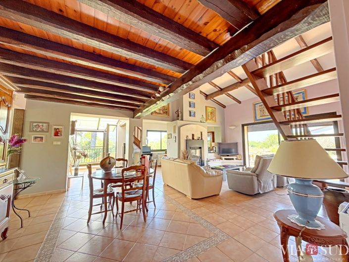 Image No.6-4 Bed House for sale