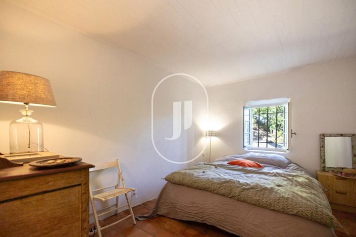 Image No.13-4 Bed House for sale