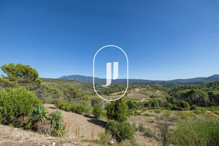 Image No.20-4 Bed House for sale
