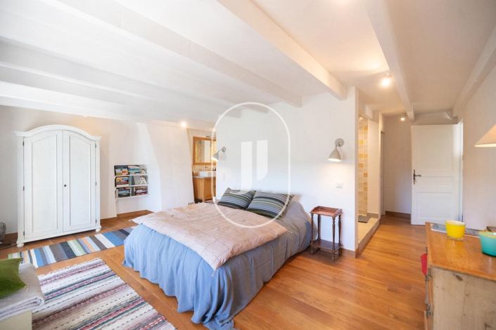 Image No.9-4 Bed House for sale