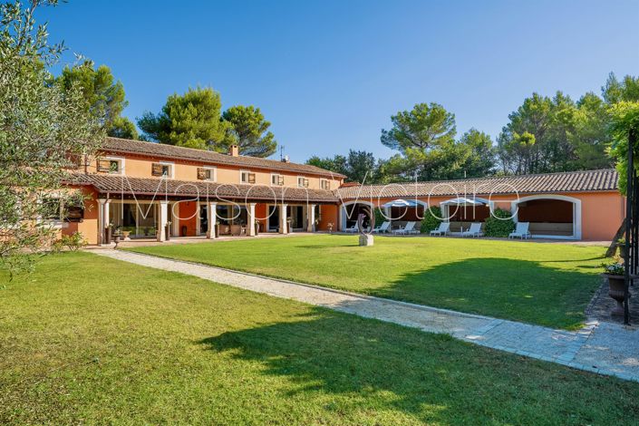 Image No.2-5 Bed House for sale