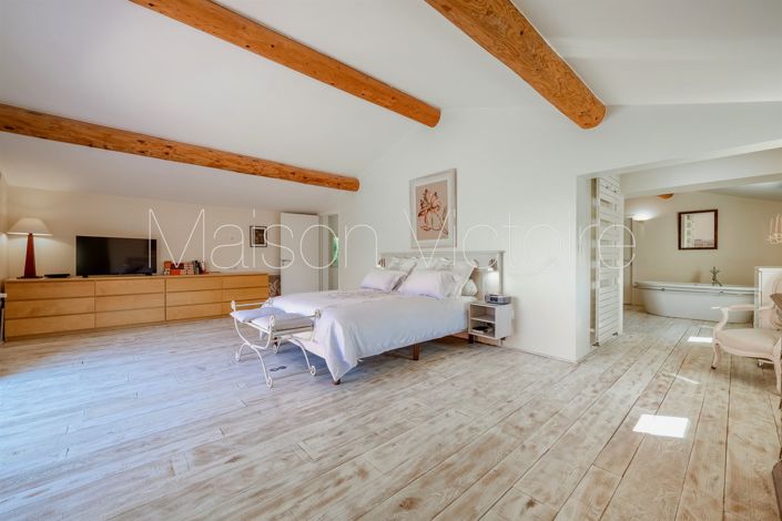 Image No.27-5 Bed House for sale