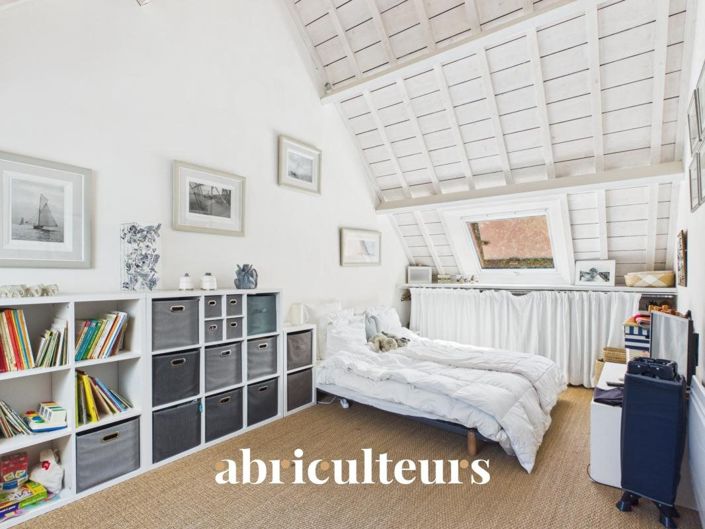 Image No.19-6 Bed House for sale