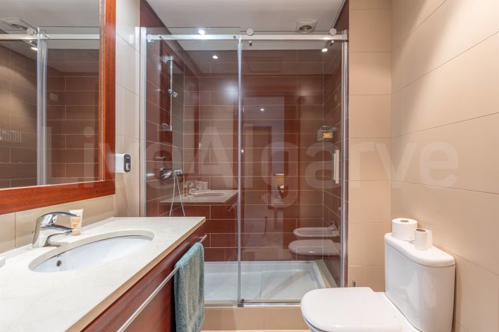 Image No.27-2 Bed Apartment for sale