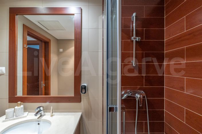 Image No.28-2 Bed Apartment for sale