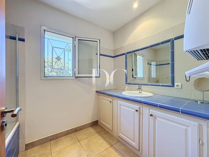Image No.23-5 Bed House for sale