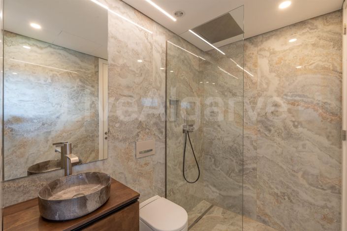 Image No.31-4 Bed House for sale