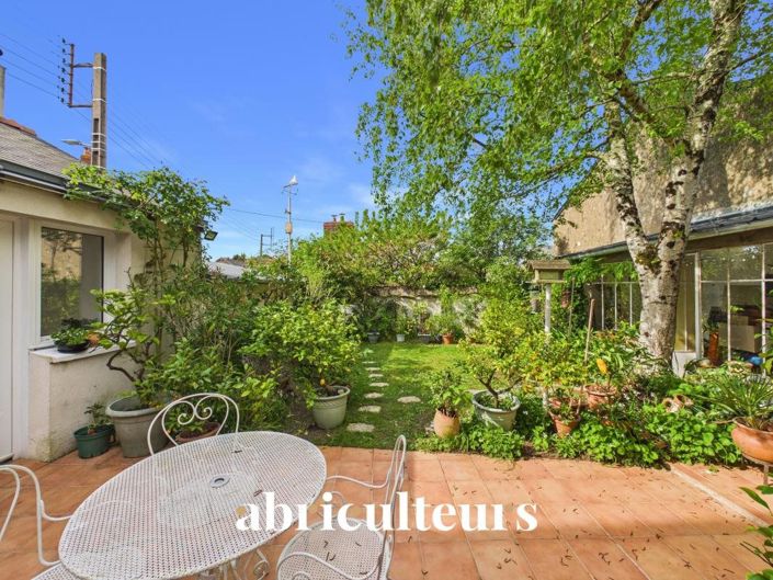 Image No.16-5 Bed House for sale