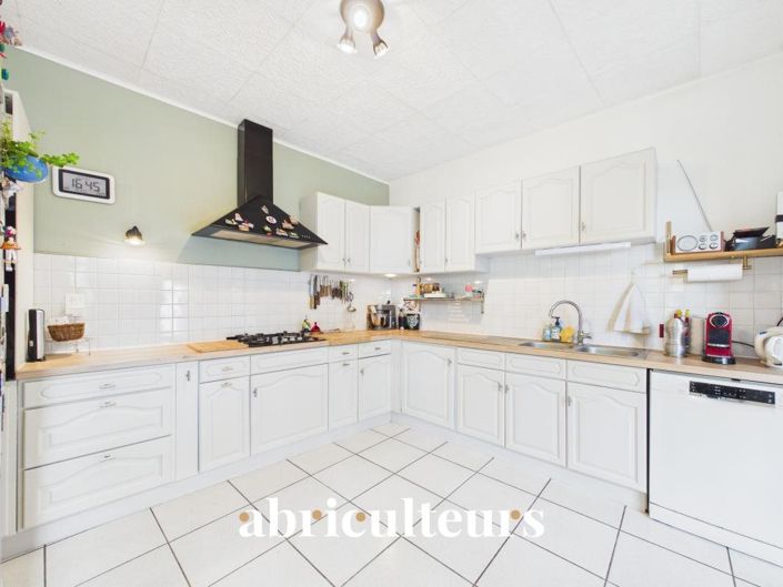 Image No.4-5 Bed House for sale