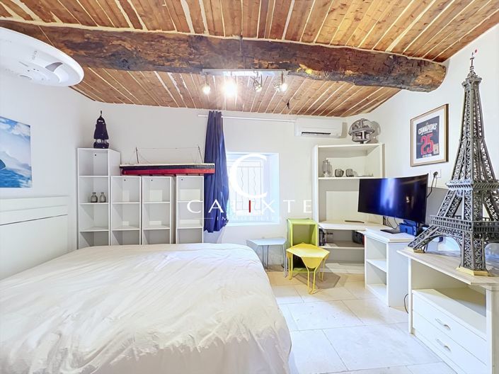 Image No.10-4 Bed House for sale
