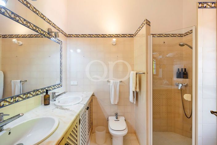 Image No.26-3 Bed House for sale