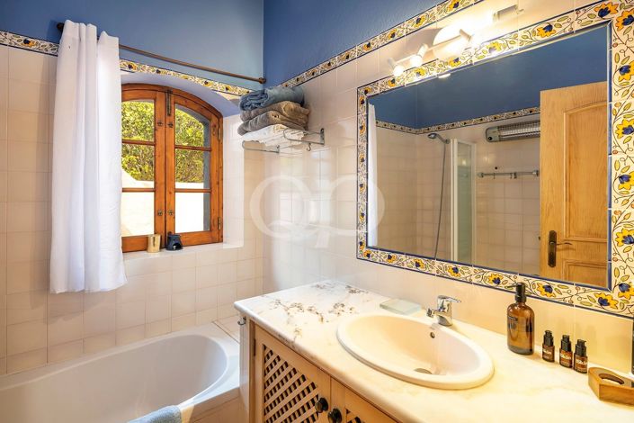 Image No.28-3 Bed House for sale