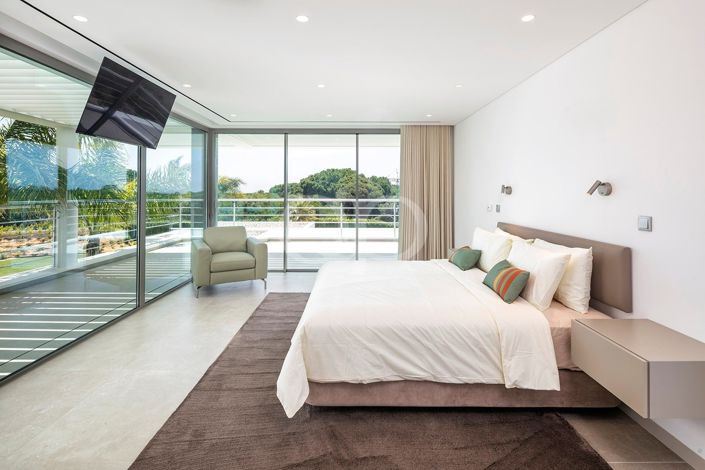 Image No.11-6 Bed House for sale
