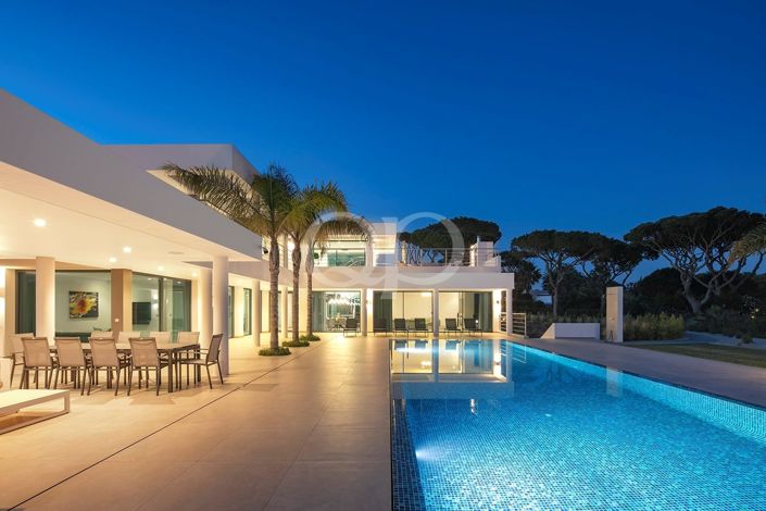 Image No.16-6 Bed House for sale