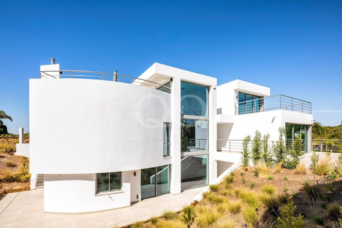 Image No.20-6 Bed House for sale