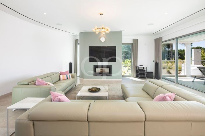 Image No.23-6 Bed House for sale