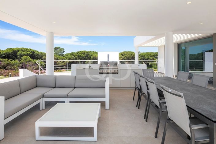 Image No.31-6 Bed House for sale
