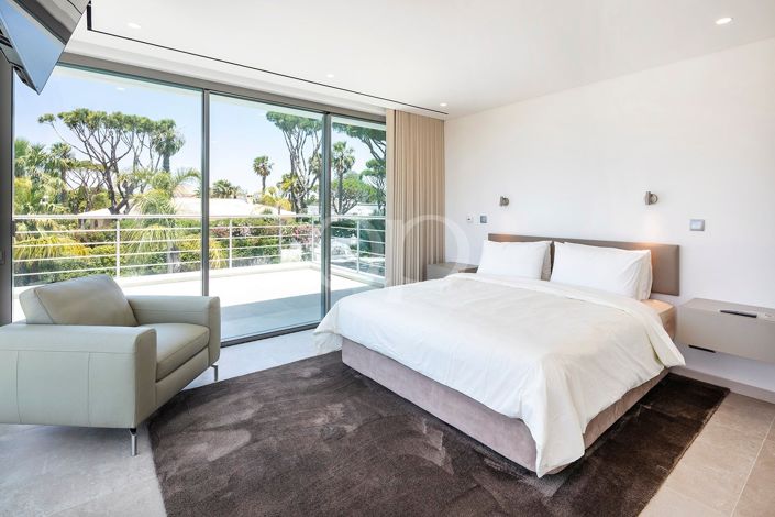Image No.7-6 Bed House for sale