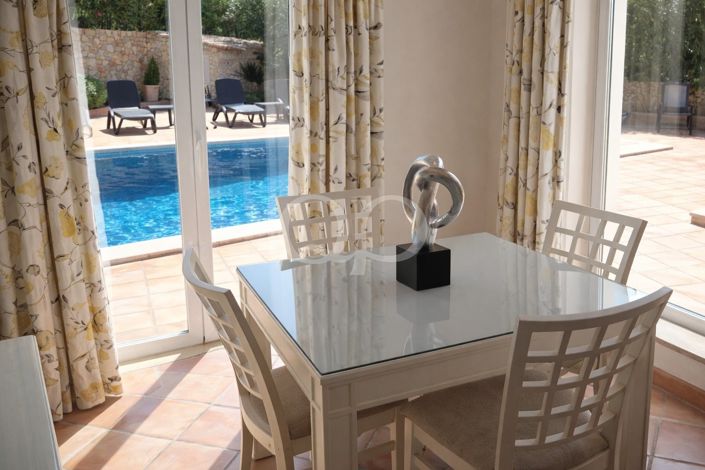 Image No.18-4 Bed House for sale
