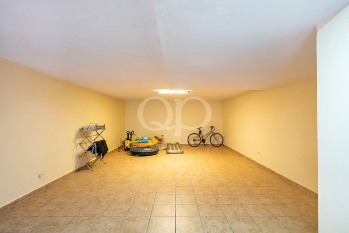 Image No.28-4 Bed House for sale