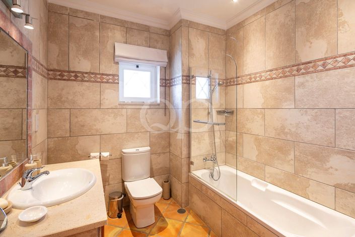 Image No.31-4 Bed House for sale