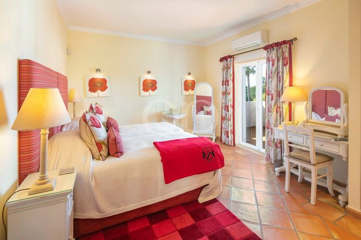 Image No.32-4 Bed House for sale