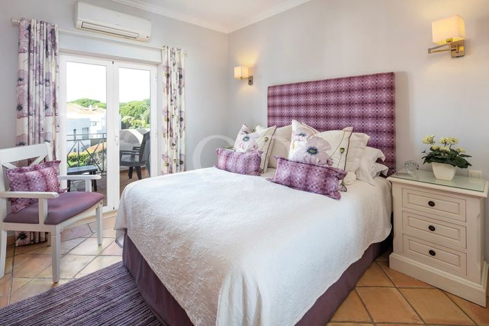 Image No.8-4 Bed House for sale