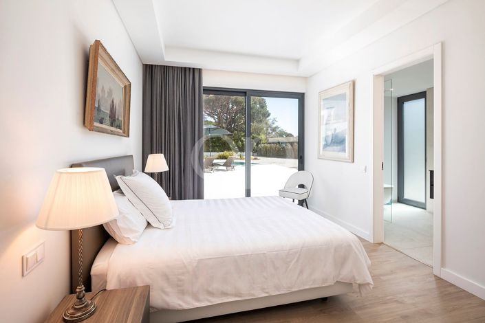 Image No.33-5 Bed House for sale