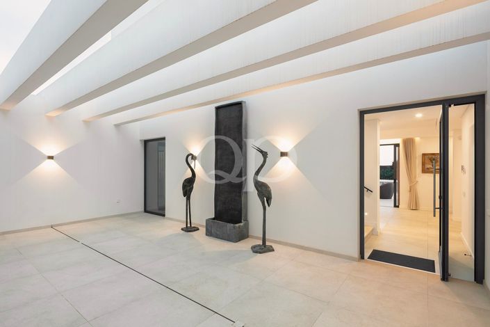 Image No.47-5 Bed House for sale