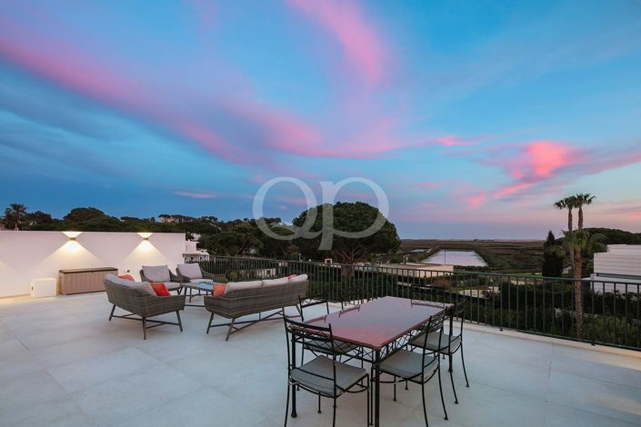 Image No.49-5 Bed House for sale