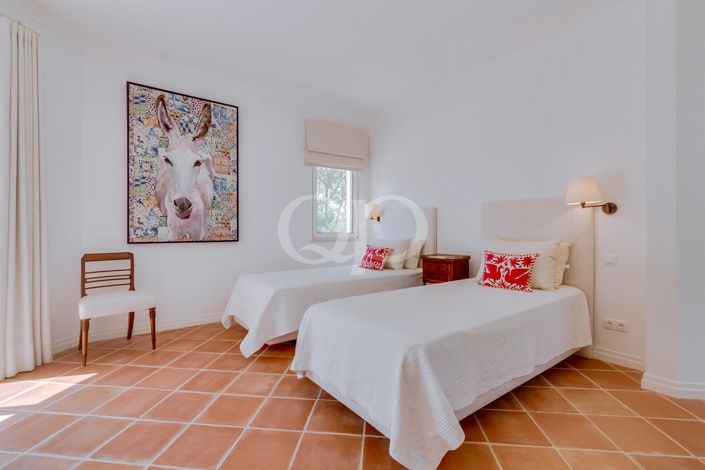 Image No.13-4 Bed House for sale